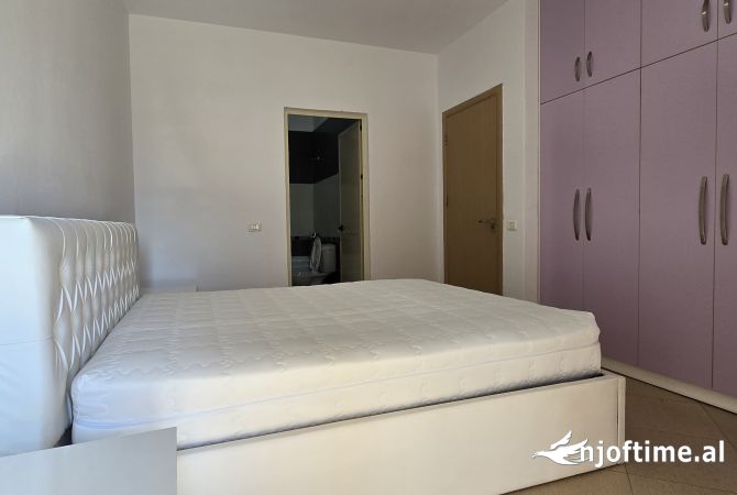 Shtepi me qera Apartament ne Tirane, 2+1, Mobilimi E mobiluar, Pagesa 750  Euro.