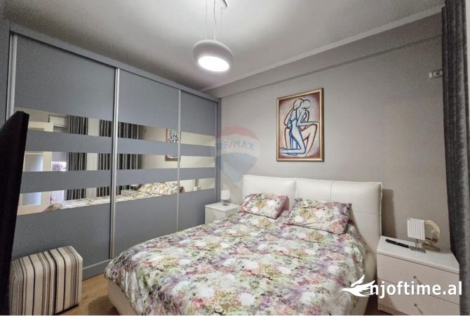 Shtepi ne shitje Apartament ne Tirane, 1+1, Mobilimi E mobiluar, Pagesa 89,000  Euro.