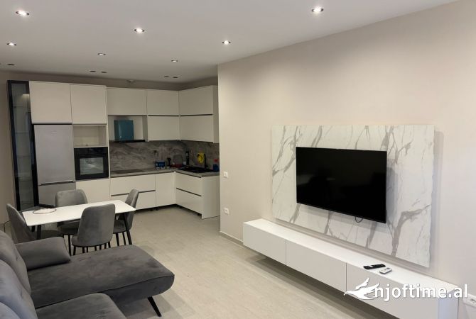 Shtepi me qera 1+1 ne Tirane - 420 Euro