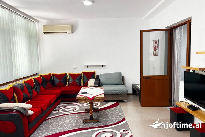 Shtepi me qera 2+1 ne Tirane - 350 Euro
