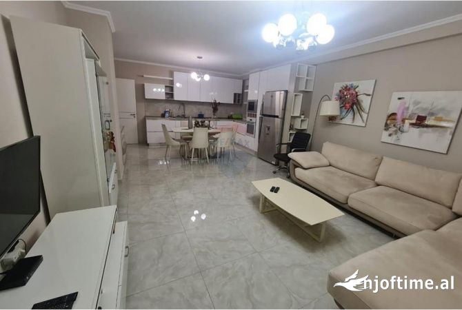 Shtepi me qera 3+1 ne Tirane - 800 Euro
