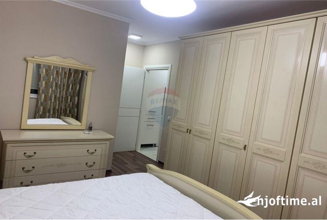 Shtepi me qera 3+1 ne Tirane - 800 Euro