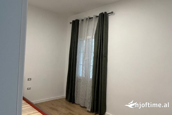 Shtepi me qera Apartament ne Tirane, 2+1, Mobilimi E mobiluar, Pagesa 520  Euro.