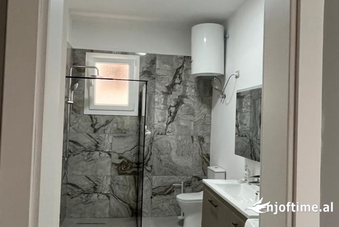 Shtepi me qera Apartament ne Tirane, 2+1, Mobilimi E mobiluar, Pagesa 520  Euro.