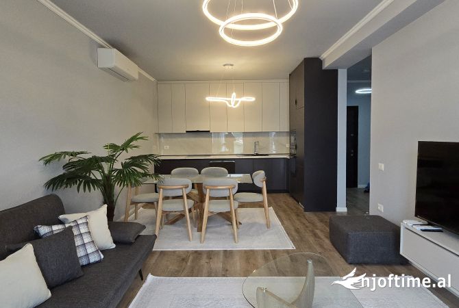 Shtepi me qera 2+1 ne Tirane - 1,500 Euro
