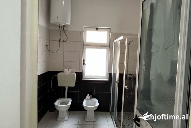Shtepi me qera 2+1 ne Tirane - 450 Euro