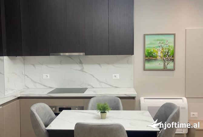 Shtepi me qera 1+1 ne Tirane - 900 Euro