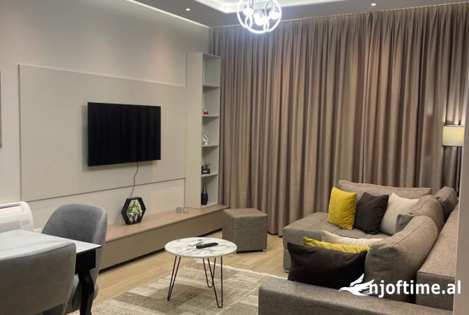 Shtepi me qera 1+1 ne Tirane - 900 Euro
