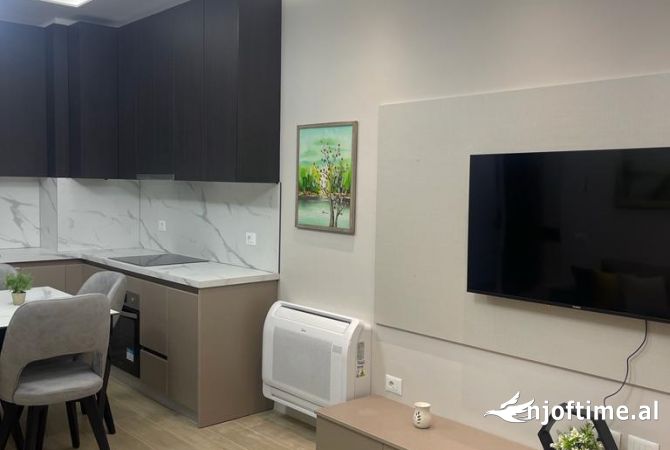 Shtepi me qera Apartament ne Tirane, 1+1, Mobilimi E mobiluar, Pagesa 900  Euro.