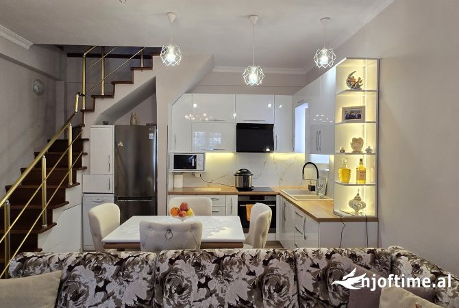 Shtepi me qera 3+1 ne Tirane - 70,000 Leke