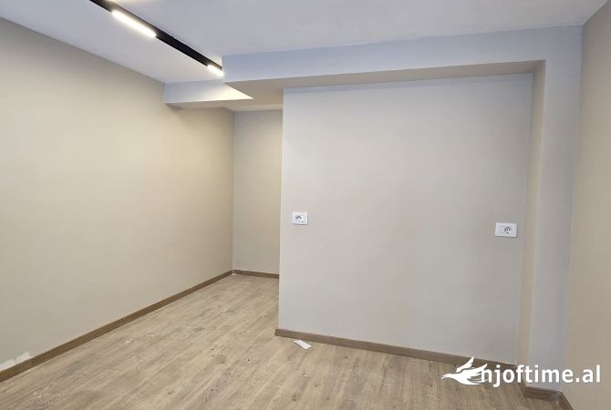 Ambient biznesi me qera 3+1 ne Tirane - 600 Euro