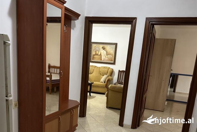 Shtepi me qera 1+1 ne Tirane - 350 Euro