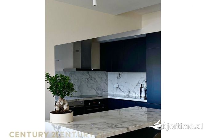 Shtepi ne shitje Apartament ne Tirane, 2+1, Mobilimi Pjeserisht e mobiluar, Pagesa 370,000  Euro.