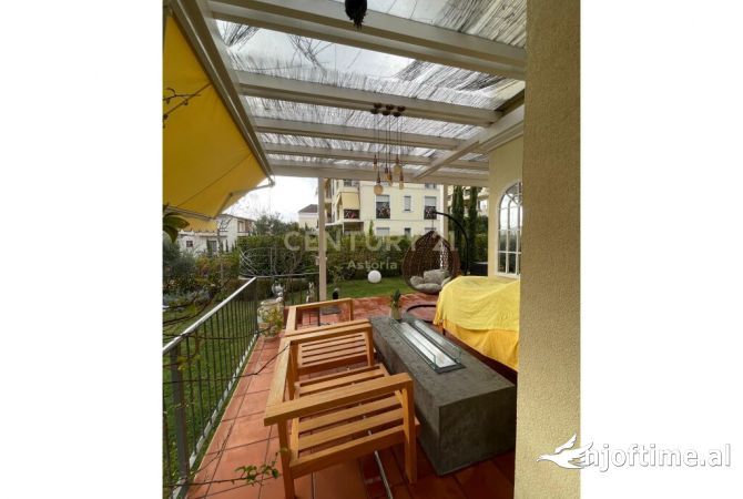 Shtepi ne shitje Apartament ne Tirane, 2+1, Mobilimi E mobiluar, Pagesa 530,000  Euro.