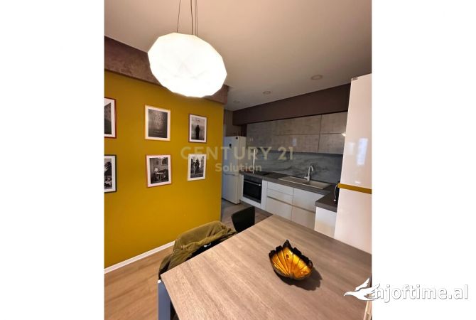 Shtepi me qera Apartament ne Tirane, 2+1, Mobilimi E mobiluar, Pagesa 600  Euro.