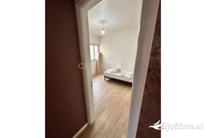 Shtepi me qera Apartament ne Tirane, 2+1, Mobilimi E mobiluar, Pagesa 600  Euro.