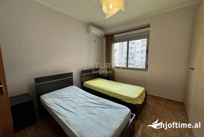 Shtepi me qera Apartament ne Tirane, 2+1, Mobilimi E mobiluar, Pagesa 400  Euro.