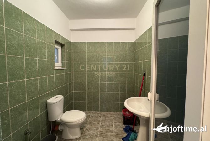 Shtepi me qera Apartament ne Tirane, 2+1, Mobilimi E mobiluar, Pagesa 400  Euro.