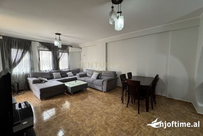 Shtepi me qera 2+1 ne Tirane - 400 Euro