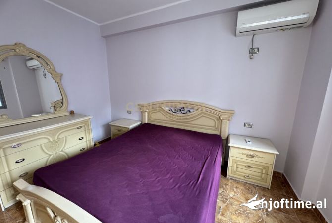 Shtepi me qera Apartament ne Tirane, 2+1, Mobilimi E mobiluar, Pagesa 400  Euro.