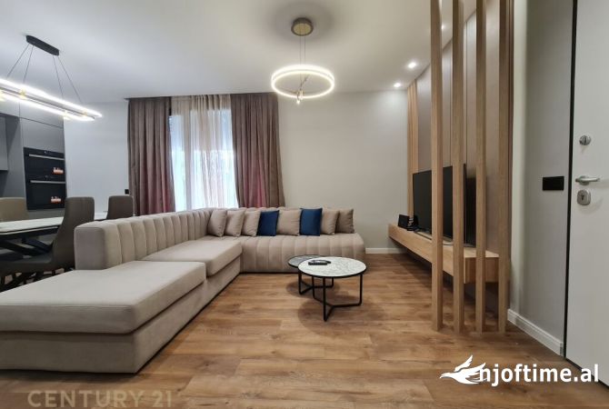 Shtepi me qera 2+1 ne Tirane - 1,600 Euro