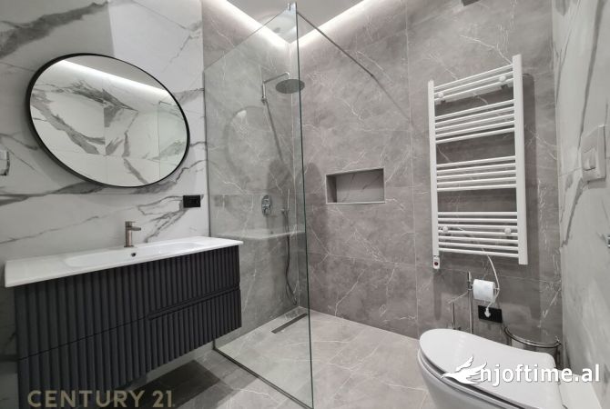 Shtepi me qera Apartament ne Tirane, 2+1, Mobilimi E mobiluar, Pagesa 1,600  Euro.