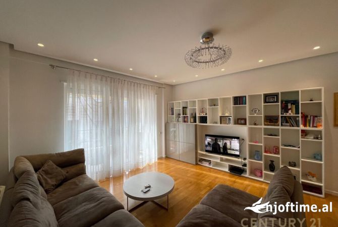 Shtepi ne shitje 2+1 ne Tirane - 240,000 Euro