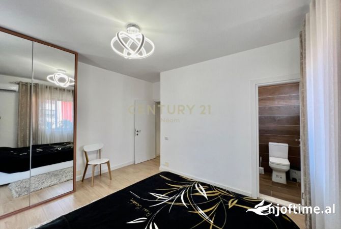 Shtepi ne shitje Apartament ne Tirane, 2+1, Mobilimi E mobiluar, Pagesa 279,000  Euro.
