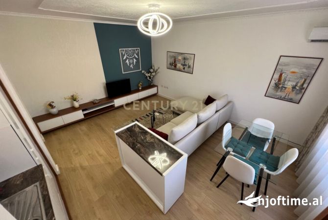 Shtepi ne shitje Apartament ne Tirane, 2+1, Mobilimi E mobiluar, Pagesa 279,000  Euro.