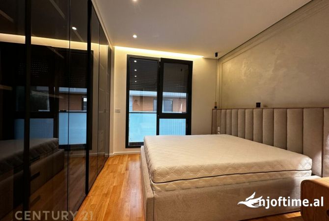 Shtepi ne shitje Apartament ne Tirane, 3+1, Mobilimi E mobiluar, Pagesa 486,000  Euro.