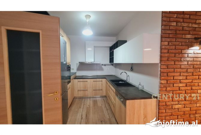 Shtepi me qera 2+1 ne Tirane - 700 Euro