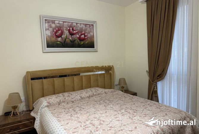 Shtepi ne shitje Apartament ne Tirane, 2+1, Mobilimi E mobiluar, Pagesa 209,000  Euro.