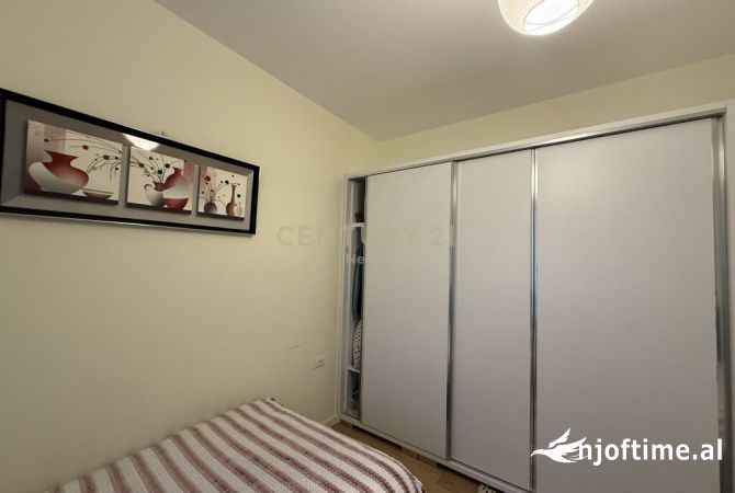 Shtepi ne shitje Apartament ne Tirane, 2+1, Mobilimi E mobiluar, Pagesa 209,000  Euro.