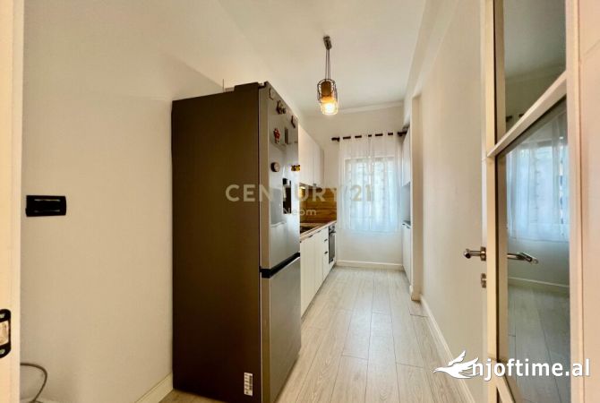 Shtepi me qera Apartament ne Tirane, 2+1, Mobilimi E mobiluar, Pagesa 1,000  Euro.