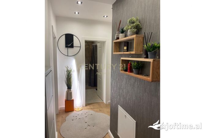 Shtepi me qera Apartament ne Tirane, 1+1, Mobilimi E mobiluar, Pagesa 650  Euro.