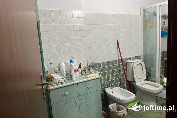Shtepi me qera Apartament ne Tirane, 1+1, Mobilimi E mobiluar, Pagesa 400  Euro.