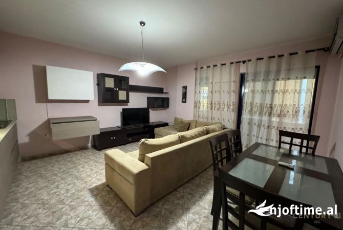 Shtepi me qera 2+1 ne Tirane - 530 Euro