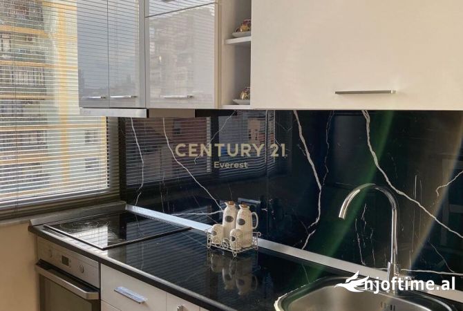 Shtepi me qera Apartament ne Tirane, 1+1, Mobilimi E mobiluar, Pagesa 650  Euro.