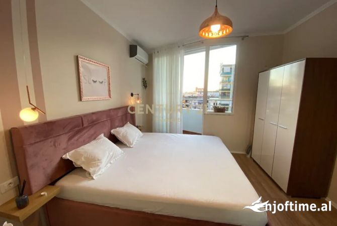 Shtepi me qera Apartament ne Tirane, 1+1, Mobilimi E mobiluar, Pagesa 650  Euro.