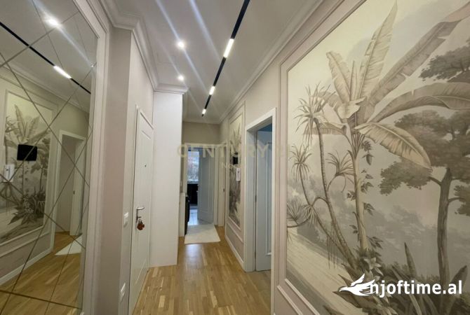 Shtepi ne shitje Apartament ne Tirane, 2+1, Mobilimi E mobiluar, Pagesa 249,000  Euro.