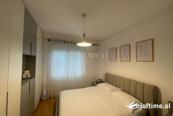 Shtepi ne shitje Apartament ne Tirane, 2+1, Mobilimi E mobiluar, Pagesa 249,000  Euro.