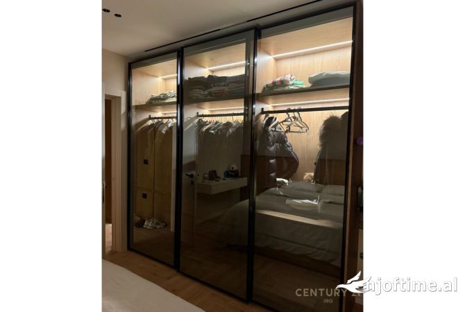 Shtepi ne shitje Apartament ne Tirane, 1+1, Mobilimi E mobiluar, Pagesa 188,000  Euro.