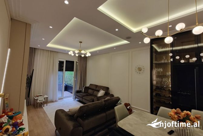 Shtepi ne shitje 2+1 ne Tirane - 330,000 Euro