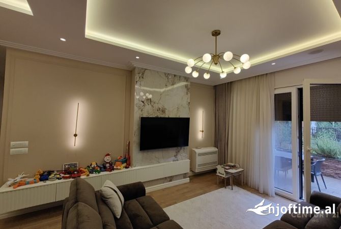 Shtepi ne shitje 2+1 ne Tirane - 330,000 Euro