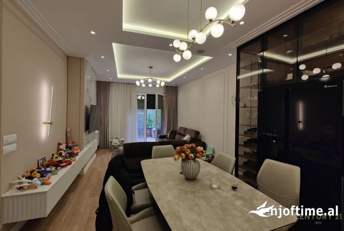 Shtepi ne shitje 2+1 ne Tirane - 330,000 Euro