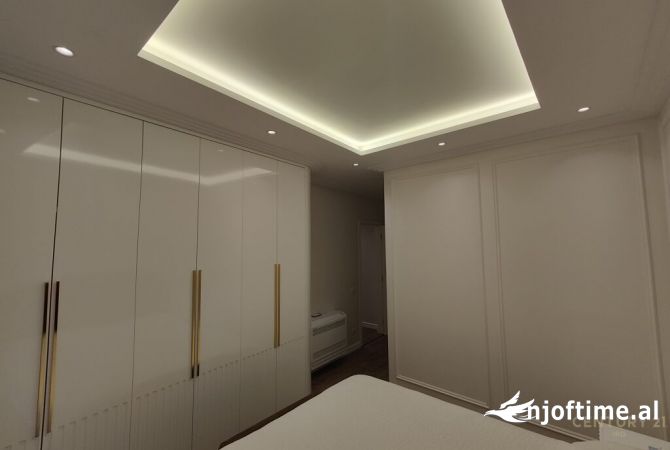 Shtepi ne shitje Apartament ne Tirane, 2+1, Mobilimi E mobiluar, Pagesa 330,000  Euro.