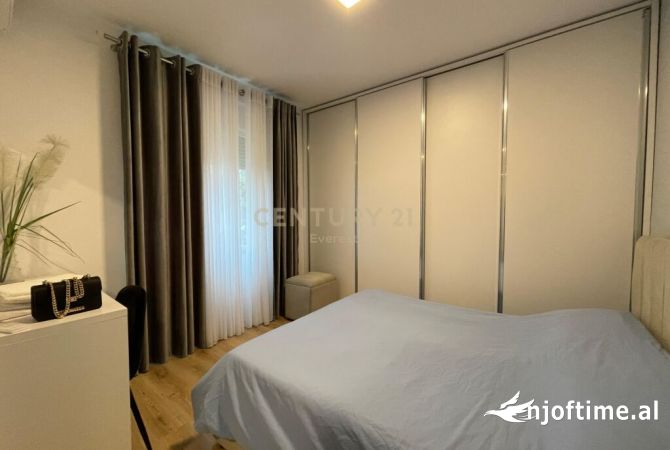 Shtepi me qera Apartament ne Tirane, 1+1, Mobilimi E mobiluar, Pagesa 550  Euro.