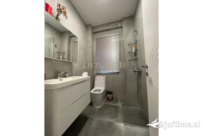 Shtepi me qera Apartament ne Tirane, 1+1, Mobilimi E mobiluar, Pagesa 550  Euro.