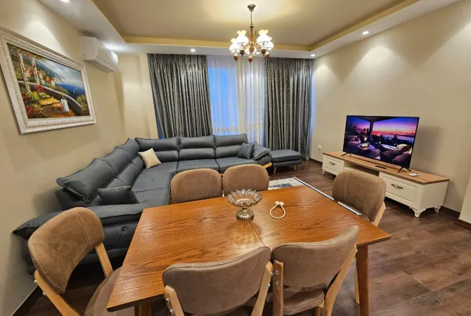 Shtepi me qera 2+1 ne Tirane - 700 Euro