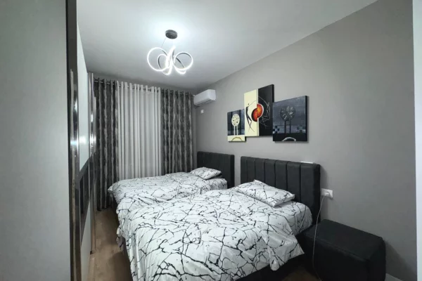 Shtepi me qera Apartament ne Tirane, 1+1, Mobilimi E mobiluar, Pagesa 500  Euro.